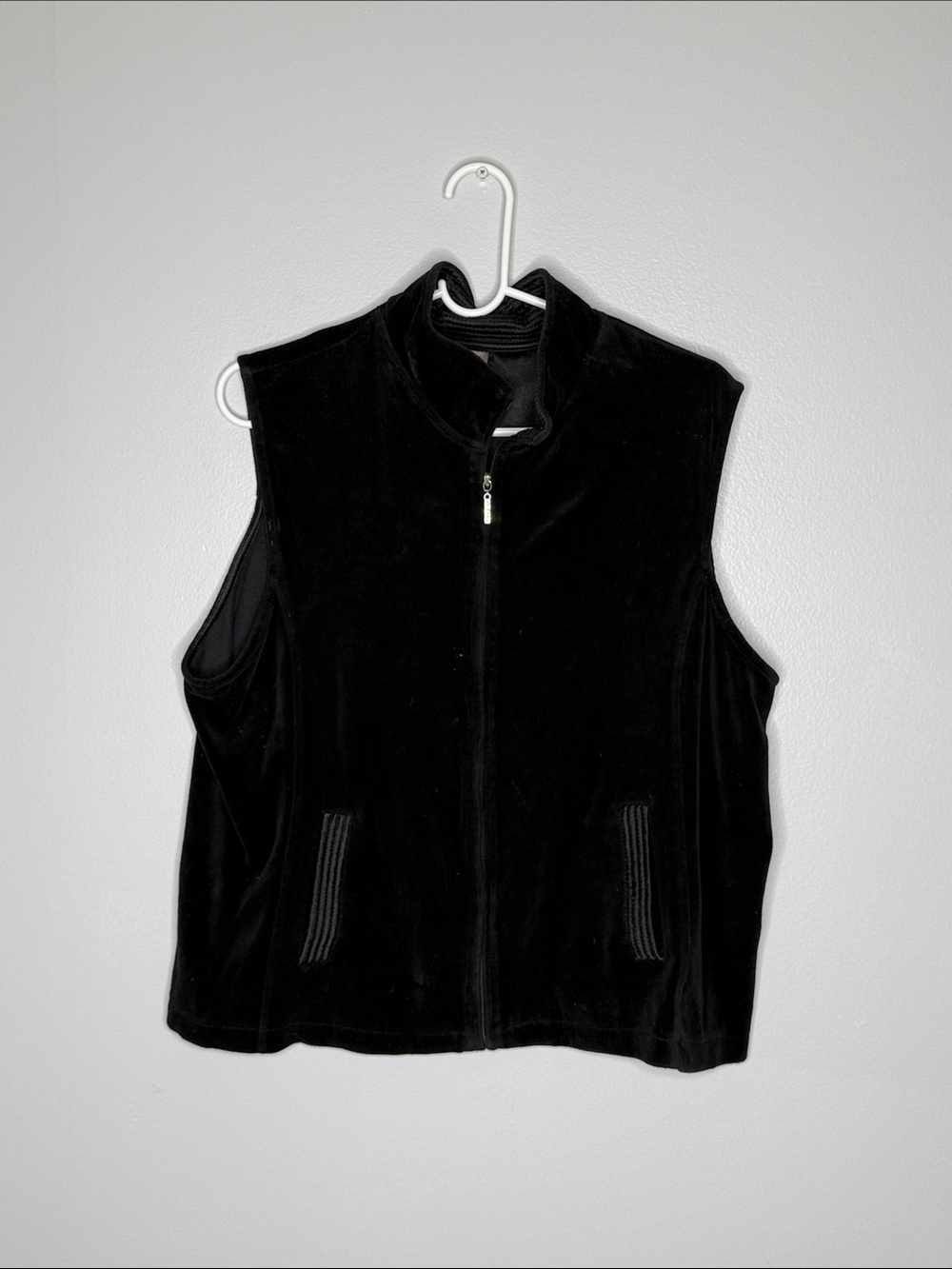 White Stag Black Velvet Zip-Up Vest Size XL